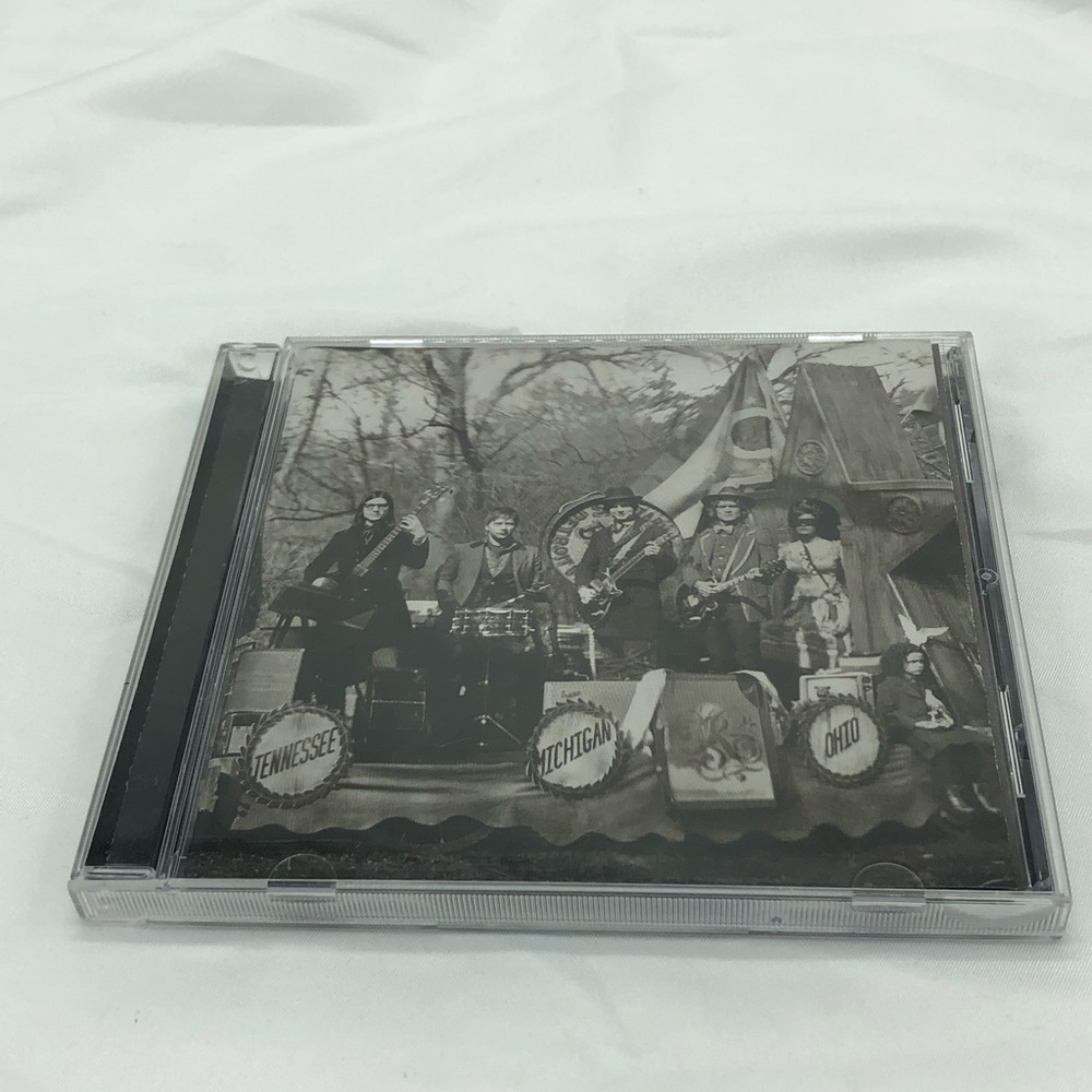 The Raconteurs- 2008 CD - Picture 2 of 8